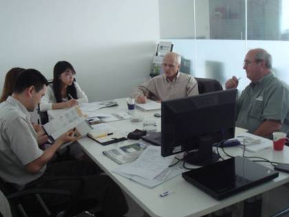 美国ONSET公司总裁Justin及销售经理Mark到访我公司 美国ONSET公司总裁Justin及销售经理Mark到访我公司